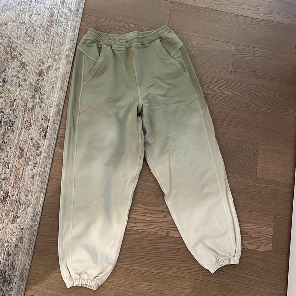 Lulu joggers